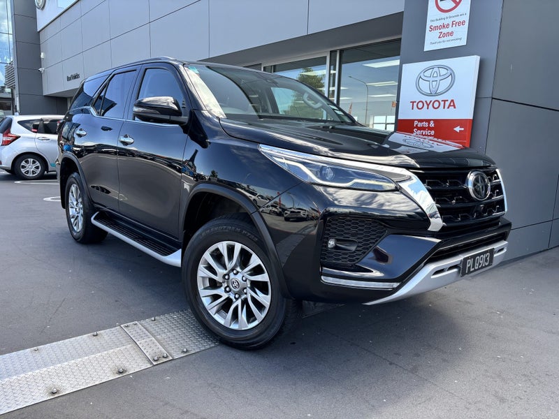 2022 Toyota Fortuner Limited 2.8 DIESEL LUXURY SUV