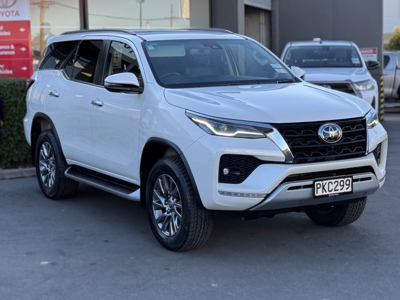 2022 Toyota Fortuner Limited 2.8DT 6AT 4WD, Lea...