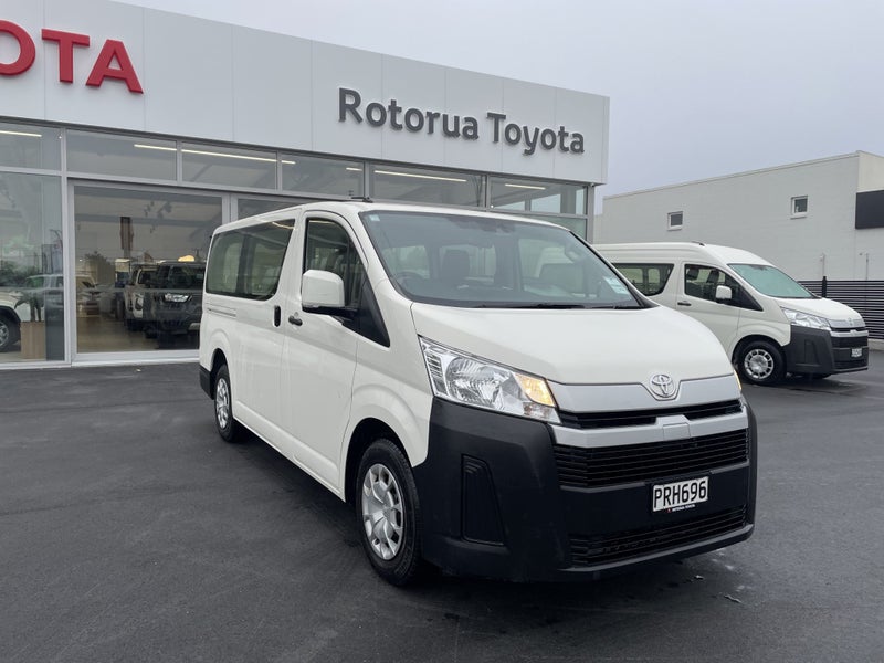 2022 Toyota Hiace ZR 2.8DT 6AT 2 Seater