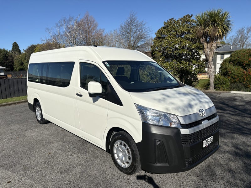 2022 Toyota Hiace ZX 2.8DT 6AT RWD GVN/4D/2S