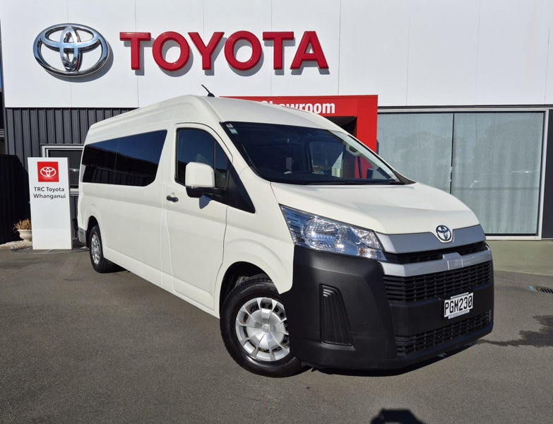 2022 Toyota Hiace ZX 2.8DT Automatic RWD Minibu...