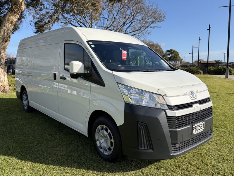 2022 Toyota Hiace ZX 2.8DT Automatic RWD Van