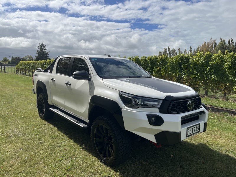 2022 Toyota Hilux MAKO 2.8DT 6AT 4WD DCW/4D/5S