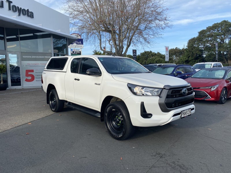 2022 Toyota Hilux SR 2.8DT 6AT 2WD