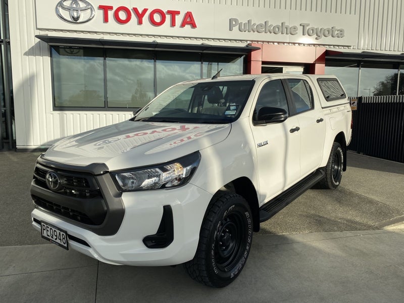 2022 Toyota Hilux SR 2.8DT 6AT 2WD Double Cab