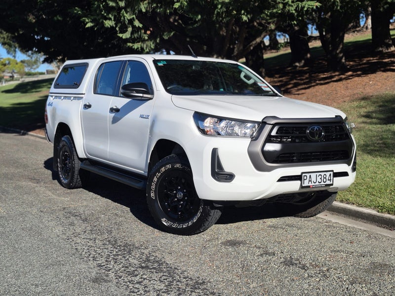 2022 Toyota Hilux SR 2.8DT 6AT 4WD DCW/4D/5S