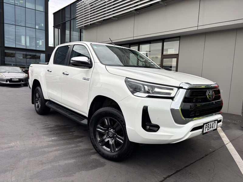 2022 Toyota Hilux SR5 2.8 DIESEL WORKHORSE