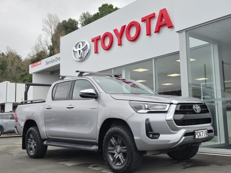 2022 Toyota Hilux SR5 2.8DT 4WD 6M
