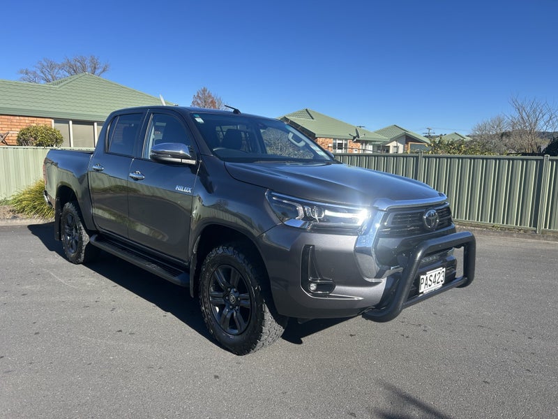2022 Toyota Hilux SR5 2.8DT 6AT 4WD DCW/4D/5S (...