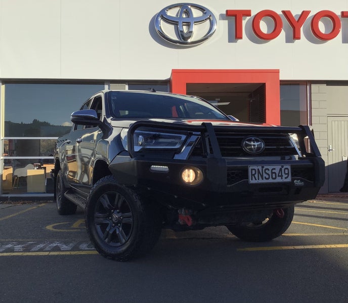 2022 Toyota Hilux SR5 2.8DT 6AT 4WD DOUBLE CAB