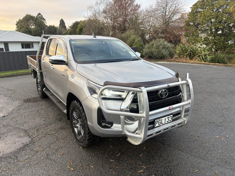 2022 Toyota Hilux SR5 2.8DT 6MT 4WD DCW/4D/5S
