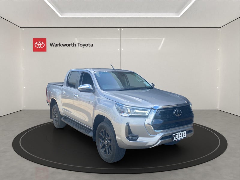 2022 Toyota Hilux SR5 2.8DT 6MT 4WD DCW/4D/5S (...