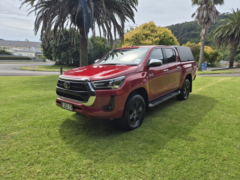 2022 Toyota Hilux SR5 2.8DT D/C 4WD