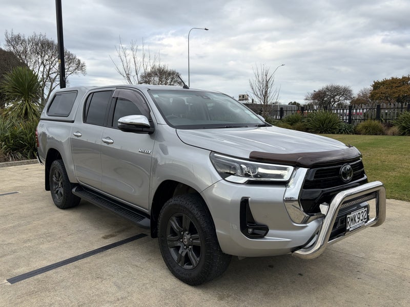 2022 Toyota Hilux SR5 4WD 2.8DT Automatic Doubl...