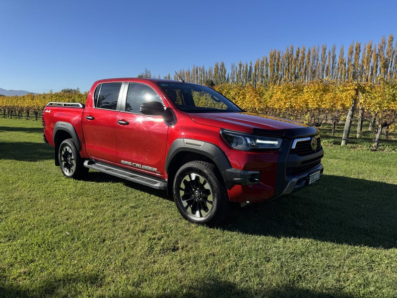 2022 Toyota Hilux SR5 CRUISER 2.8DT 6AT 4WD DCW...