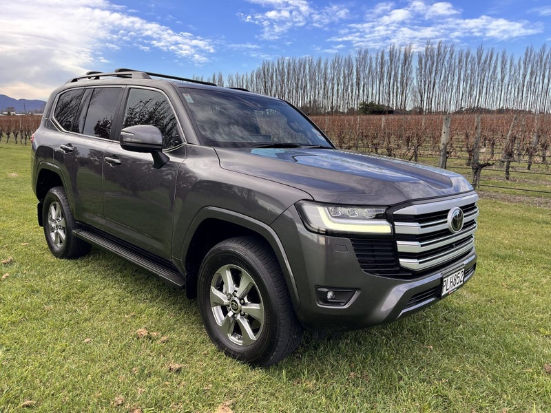 2022 Toyota Land Cruiser 300 VX 3.3DT 10AT 4WD...