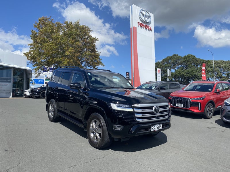 2022 Toyota Land Cruiser 300 VX 3.3DT 10AT 4WD...