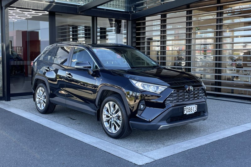 2022 Toyota RAV4 Limited 2.0 Petrol FWD SUV