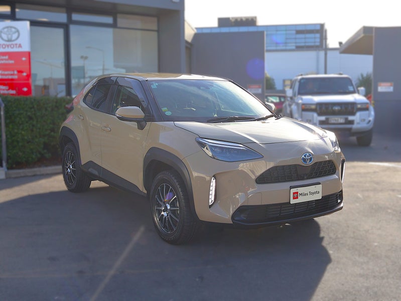 2022 Toyota Yaris Cross Hybrid Z, Leather, Push...