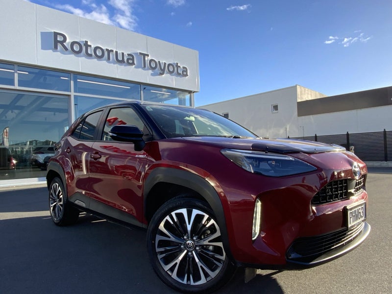 2022 Toyota Yaris Cross Limited - One private o...
