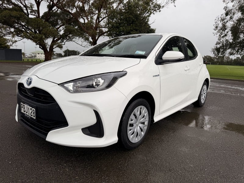 2022 Toyota Yaris GX 1.5P Hybrid FWD Automatic...
