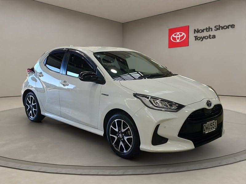 2022 Toyota Yaris ZR 1.5L Hybrid FWD Hatchback