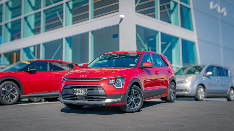 2023 Kia Niro Light 1.6Ph/6Am