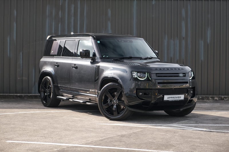 2023 Land Rover Defender 110 V8