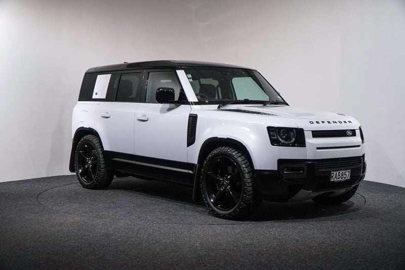 2023 Land Rover Defender 110 V8, 5.0L SUPERCHAR...