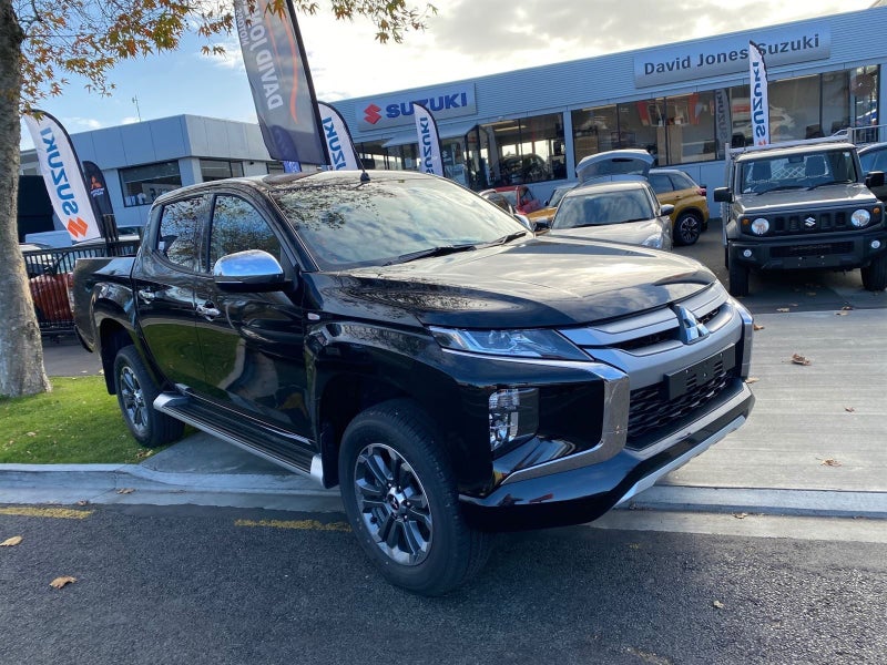 2023 Mitsubishi Triton DC GLXR 6AT