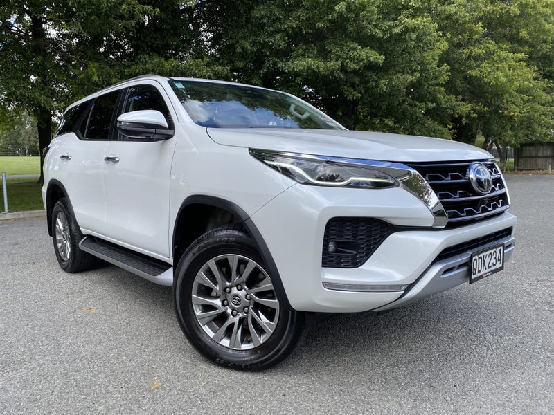 2023 Toyota Fortuner Limited 2.8DT 6AT 4WD 7 Se...