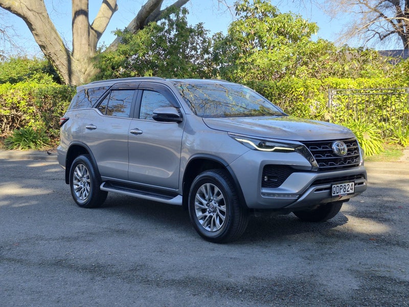 2023 Toyota Fortuner Limited 2.8DT 6AT 4WD (JFS...