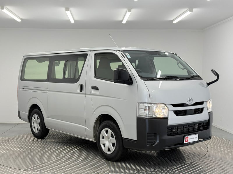 2023 Toyota Hiace 2.0P DX