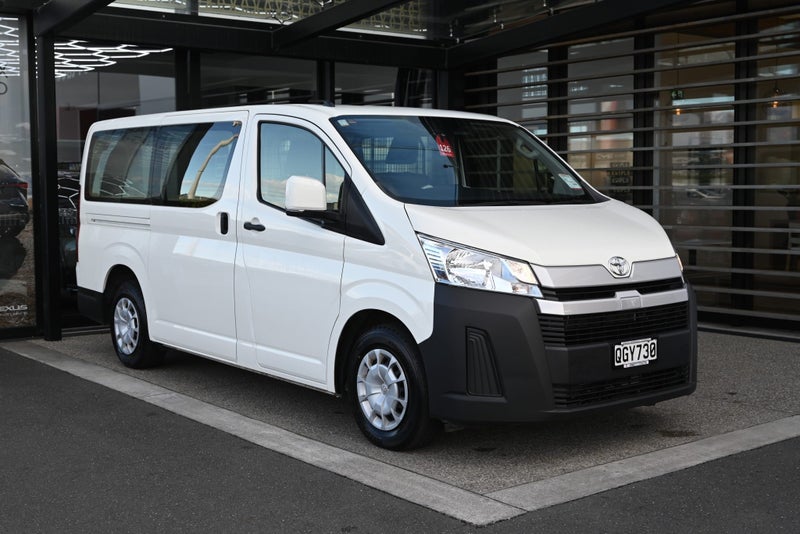 2023 Toyota Hiace ZR 2.8 Turbo Diesel RWD