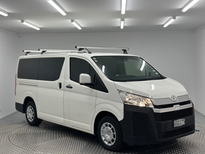 2023 Toyota Hiace ZR 2.8DT