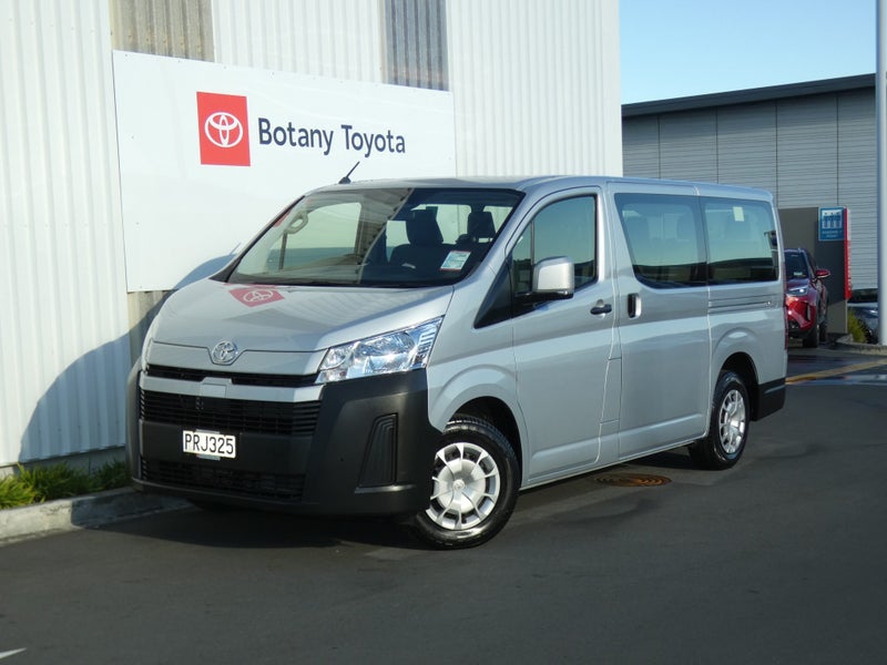 2023 Toyota Hiace ZR 2.8DT 6AT RWD MB/4D/10S (H...