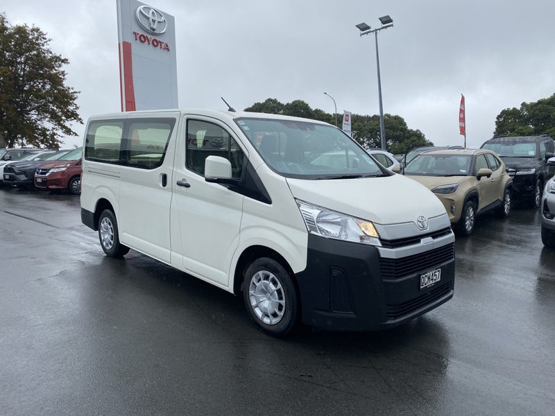 2023 Toyota Hiace ZR 2.8DT/6SPD Manual