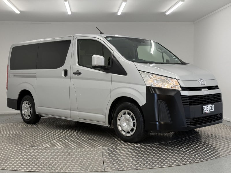 2023 Toyota Hiace ZR 2.8DT