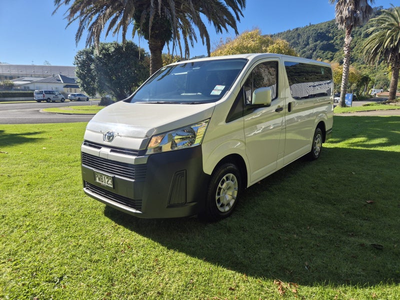 2023 Toyota Hiace ZR 2.8DT Minibus 10-seater