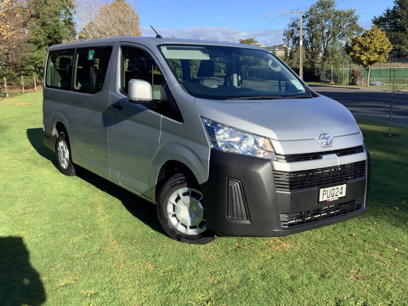 2023 Toyota Hiace ZR Minibus 2.8DT Auto