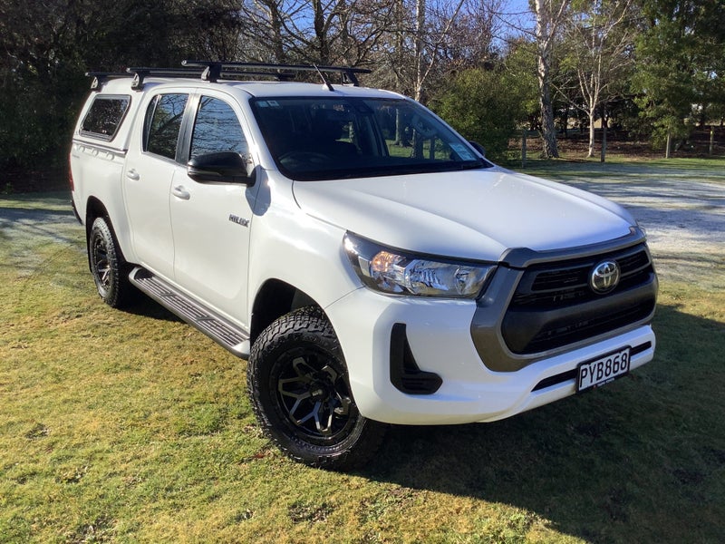 2023 Toyota Hilux SR 2.8DT 6AT 2WD Double Cab
