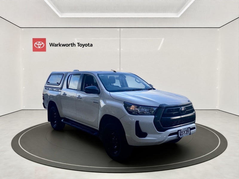 2023 Toyota Hilux SR 2.8DT 6MT 4WD DCW/4D/5S (J...