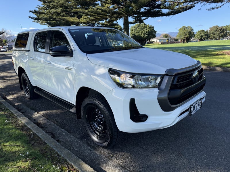 2023 Toyota Hilux SR 2.8DT Automatic 4WD Double...