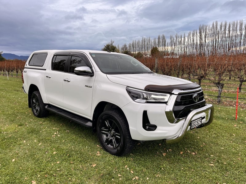 2023 Toyota Hilux SR5 2.8DT 6AT 4WD DCW/4D/5S