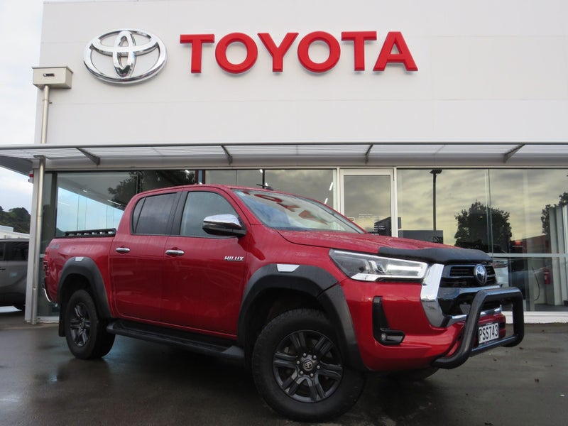 2023 Toyota Hilux SR5 2.8DT 6AT 4WD DCW/4D/5S