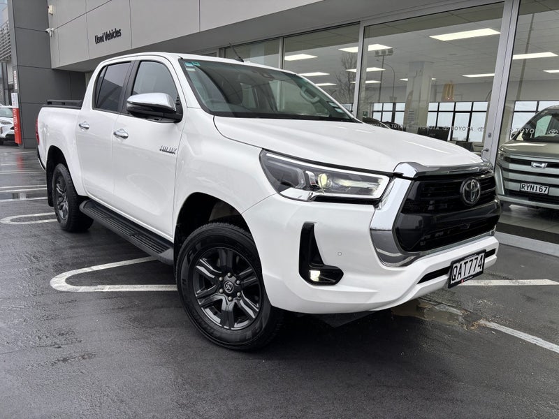 2023 Toyota Hilux SR5 4WD 2.8 DIESEL WORK UTE