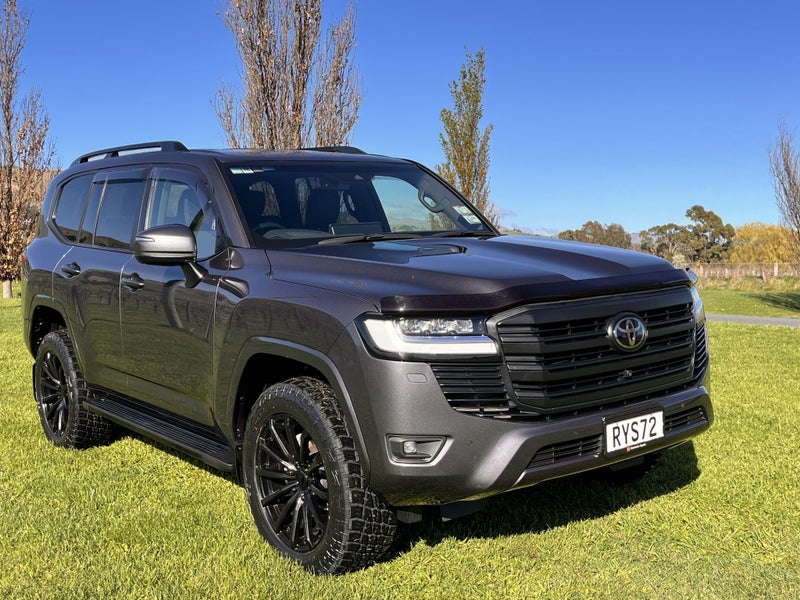2023 Toyota Land Cruiser 300 VX 3.3DT 10AT 4WD...