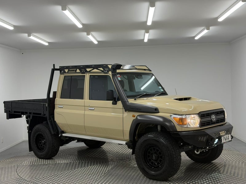2023 Toyota Land Cruiser 70 LT 4.5DT 5MT 4WD