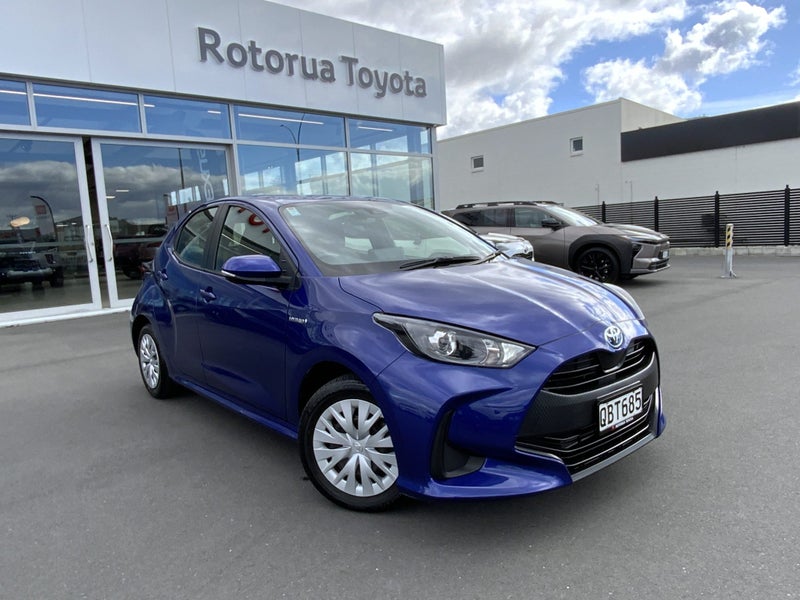 2023 Toyota Yaris GX Hybrid - One owner from ne...