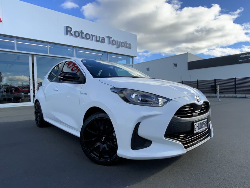 2023 Toyota Yaris NZ New Hybrid Low Kms & Certi...